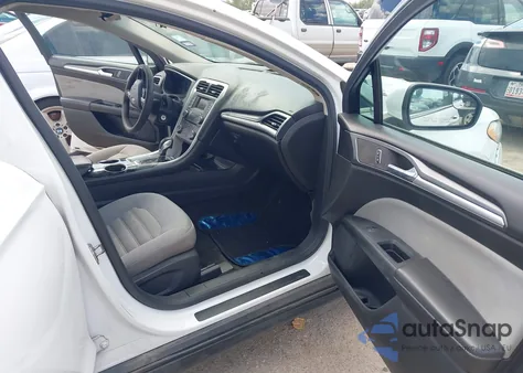 2013 Ford Fusion S z USA, uszkodzony, nr VIN 3FA6P0G70DR328359